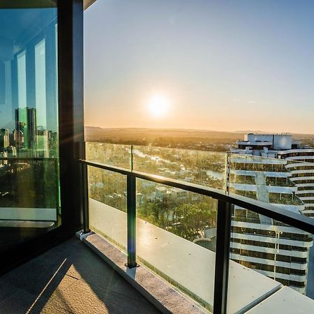 2 Bedroom Luxurious Family Apartment Next To Pacific Fair - Broadbeach Gold Coast Gc22 Esterno foto