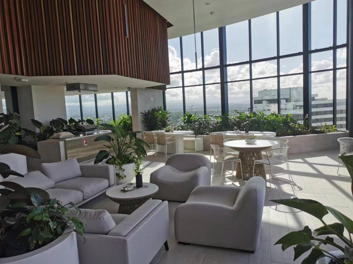 2 Bedroom Luxurious Family Apartment Next To Pacific Fair - Broadbeach Gold Coast Gc22 Esterno foto