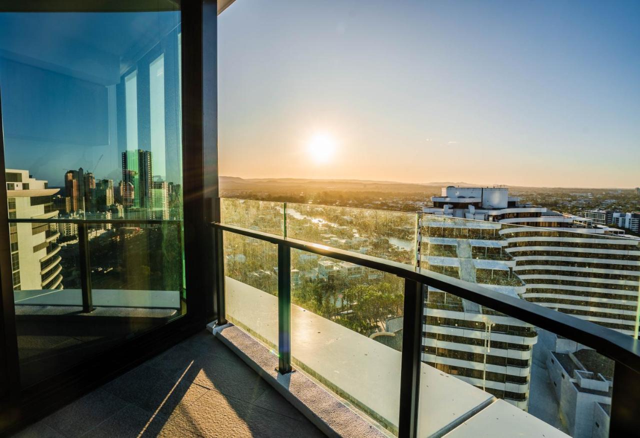 2 Bedroom Luxurious Family Apartment Next To Pacific Fair - Broadbeach Gold Coast Gc22 Esterno foto