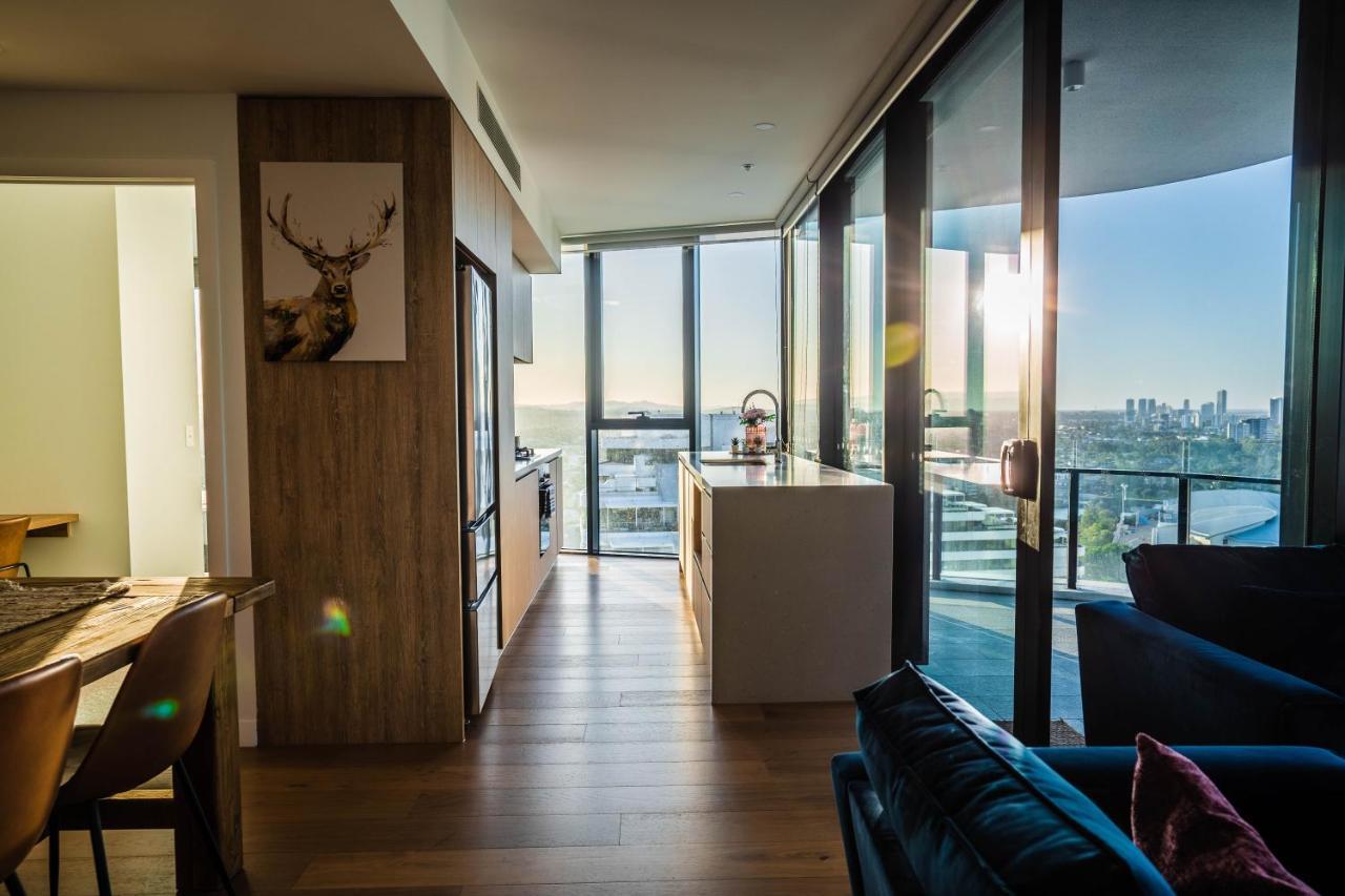 2 Bedroom Luxurious Family Apartment Next To Pacific Fair - Broadbeach Gold Coast Gc22 Esterno foto