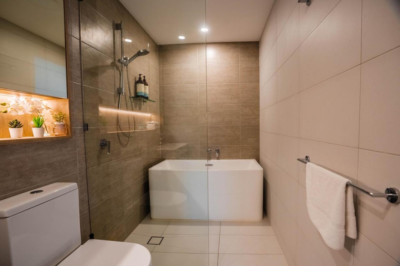 2 Bedroom Luxurious Family Apartment Next To Pacific Fair - Broadbeach Gold Coast Gc22 Esterno foto